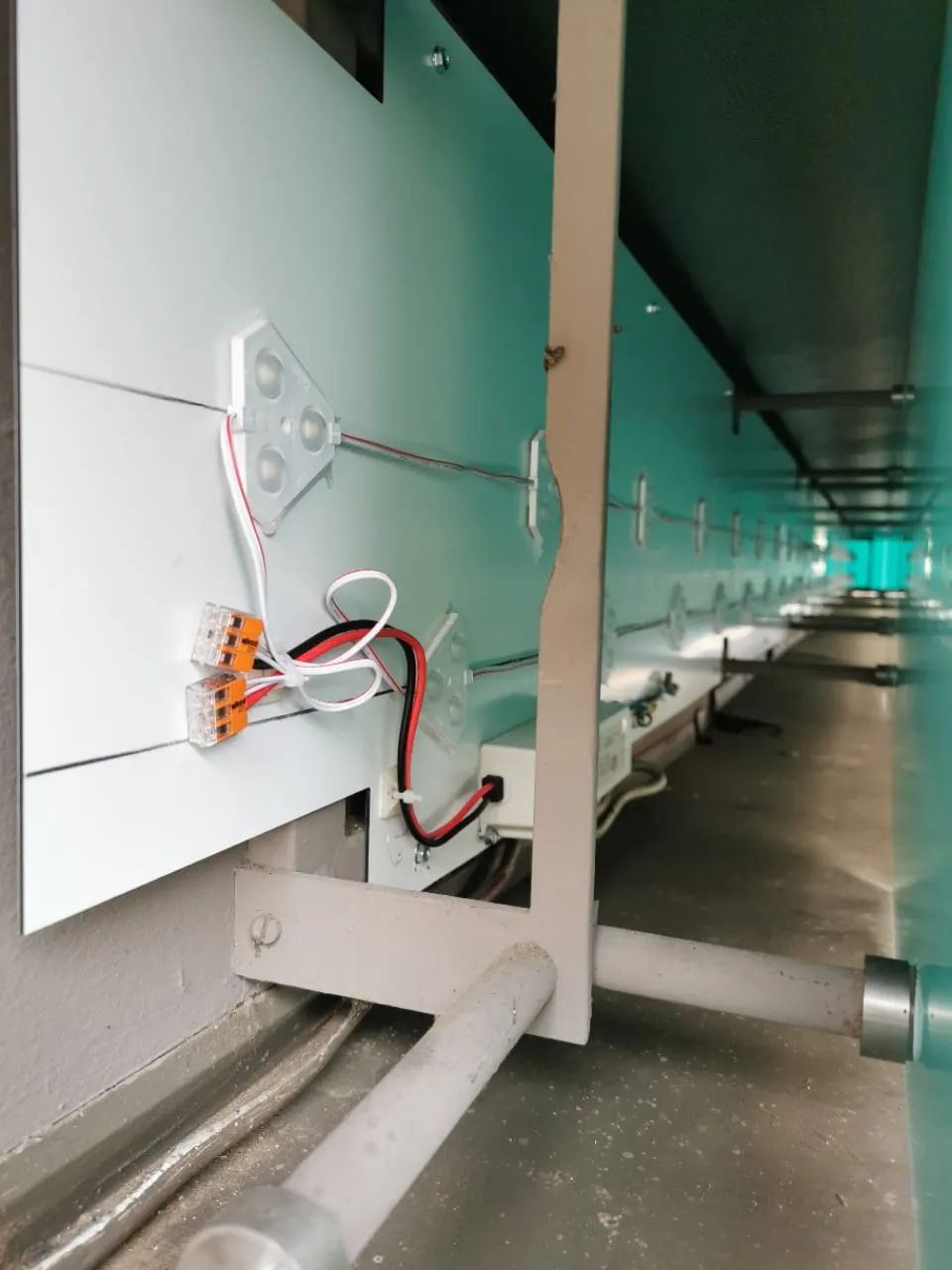 Neue LED-Module an derselben Halterung