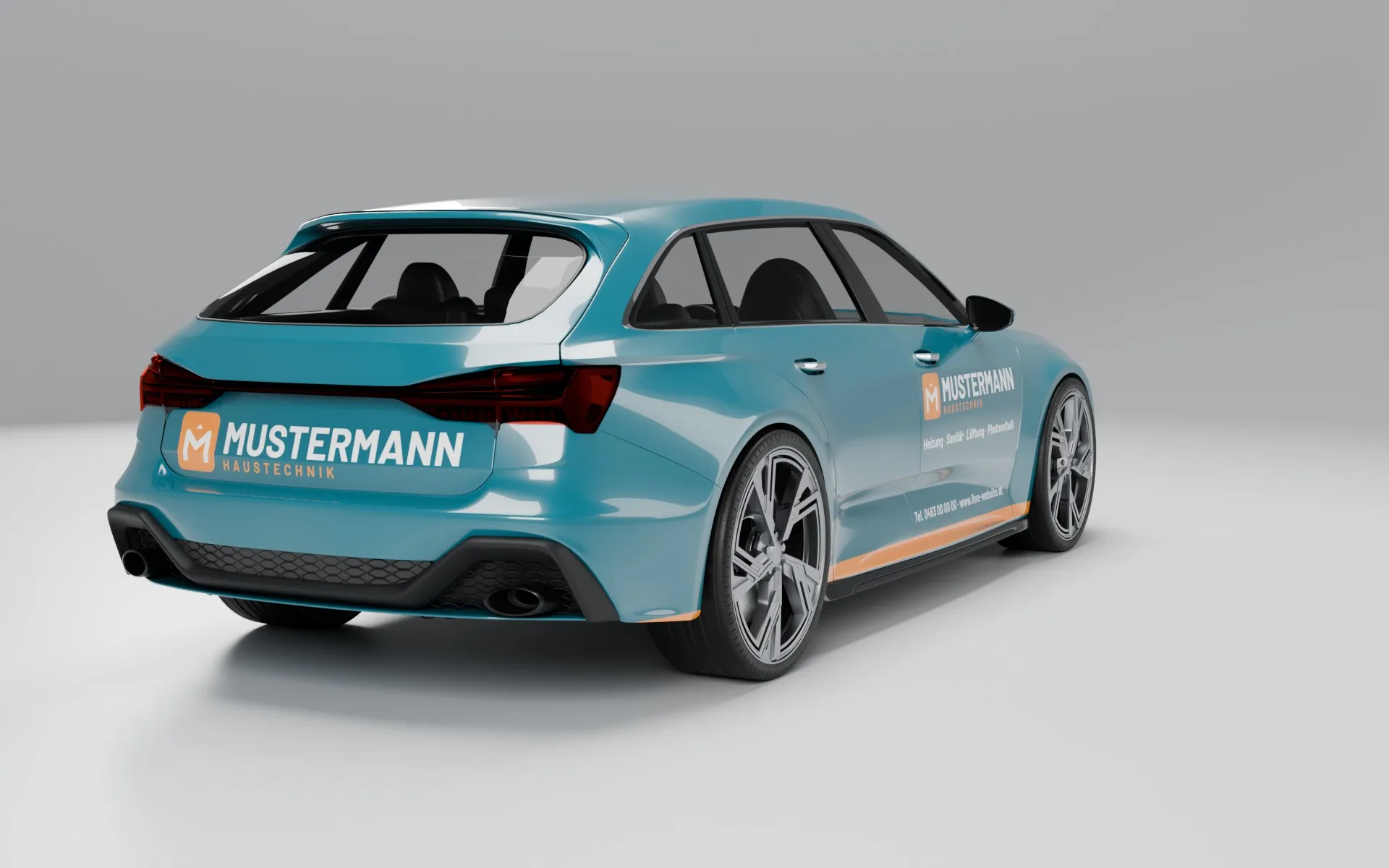 Kombi der Musterfirma schräg von hinten (Heck und Beifahrerseite), mit Vollfolierung: das ganze Auto in Petrol mit orangem Band